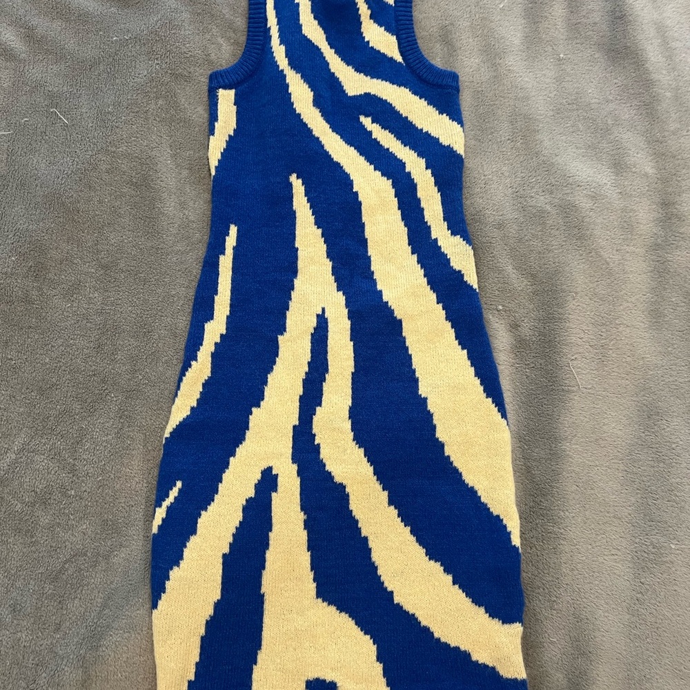 Princess Polly Blue and Cream Knit Top